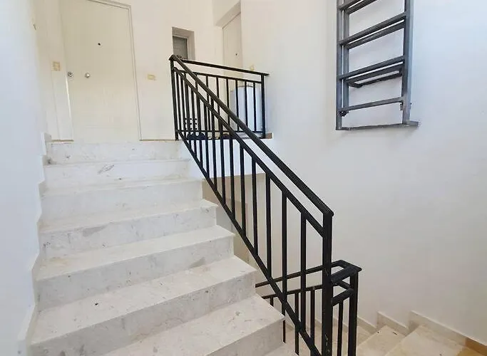 New - Super Sea View N' Easy Access Apartament Himara