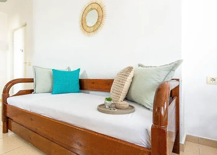 New - Super Sea View N' Easy Access